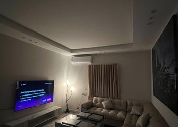 شقة بغرفة نوم هادئة وصالة مريحة