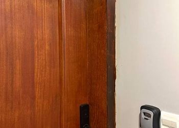 شقة بصالة مريحة ودخول ذاتي 
