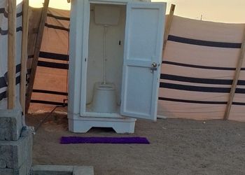 مخيم ببيت شعر وجلسة خارجية 