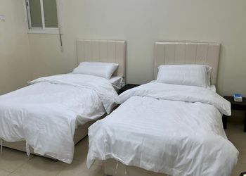 شقة بثلاث غرف نوم ودخول ذاتي 