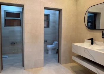 استراحة بمسبح خارجي وجلسة خارجية