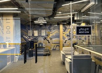 استديو بسرير ماستر وجلسة جانبية 