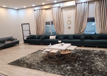 استراحة بمسطح اخضر والعاب مائية