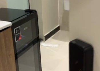 استديو بدخول ذاتي وسرير مريح 