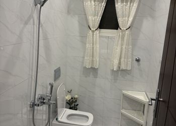 استديو بسرير ماستر وجلسه جانبيه