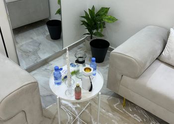 استديو بسرير ماستر وجلسة جانبية 