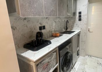 استديو بسرير ماستر وجلسة 