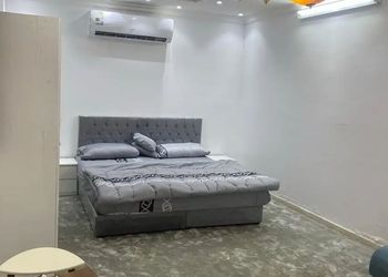استديو بسرير ماستر 