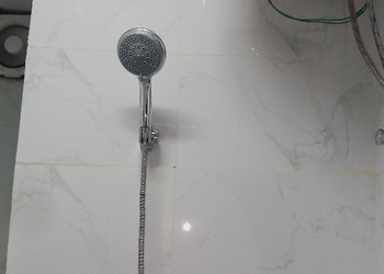 شقة بثلاث غرف نوم وصالة