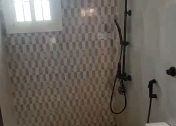 شقة بغرفتين نوم وصالة 