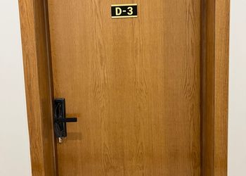 شقة بدخول ذاتي وصالة مريحة 