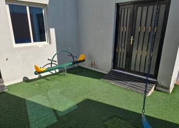 شاليه بمسبح وألعاب مائية 