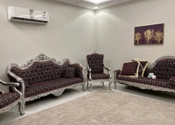 استراحة بمجلس وفناء خارجي 