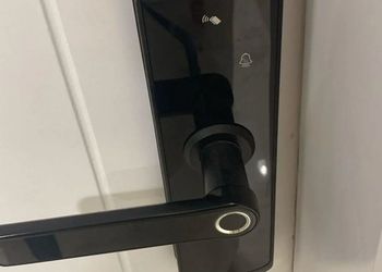 استديو بدخول ذاتي وسرير مريح 
