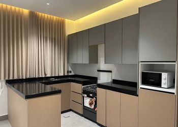شقة بثلاث غرف نوم وصالة