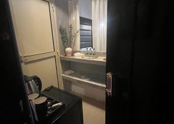 استديو هادئ بسرير ماستر 