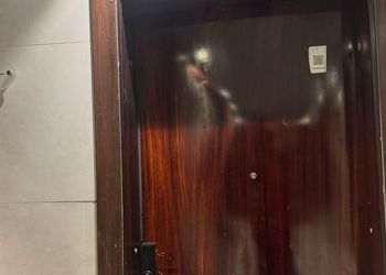 استديو بسرير ماستر 