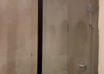 شاليه أنيق بمجلس واسع بتصميم يوناني 