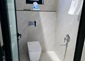 استديو بسرير ماستر وجلسه جانبيه