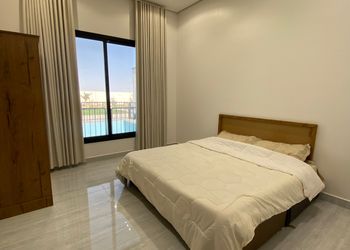 استراحة بمسطح اخضر ومجالس