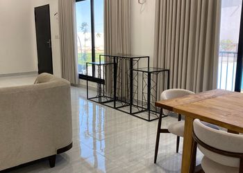 استراحة بمسطح اخضر ومجالس