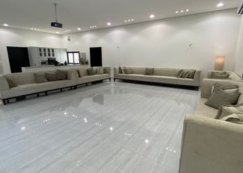 استراحة بمسطح اخضر ومجالس