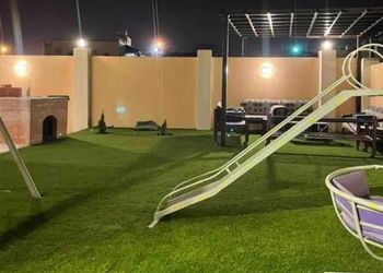 شاليه بالعاب اطفال وجلسة خارجية