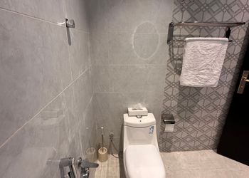 استديو بسرير ماستر وجلسة جانبية
