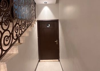 استديو بسرير ماستر وجلسة جانبية