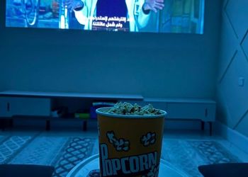 شقة بغرفة سينما وغرفتين نوم 