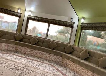 استراحة بألعاب أطفال وجلسة خارجية 