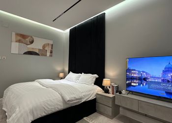 استديو بسرير ماستر وجلسة جانبية