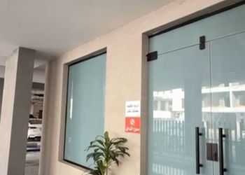 شقة بألعاب أطفال