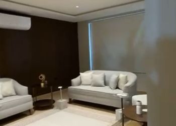 شقة بألعاب أطفال