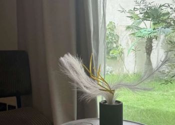 شاليه بمسبح خارجي وجلسة خارجية
