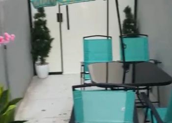 استديو انيق بجلسة خارجية 