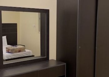 شقة بغرفة معيشة وغرفتين نوم 