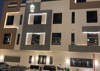 استديو بسرير ماستر وجلسة جانبية 