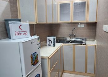 شقة بغرفة معيشة وغرفتين نوم 
