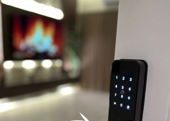 شقة بدخول ذاتي وغرفتين نوم 