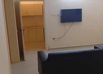 استديو بسرير ماستر وجلسة مريحة 