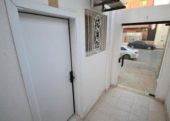 استديو بسرير فردي وجلسة 