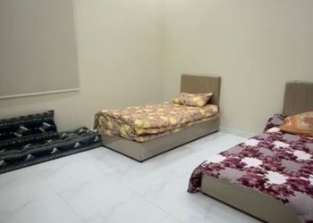 شقة بثلاث غرف نوم 