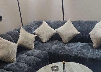 استديو بسرير ماستر وجلسة 