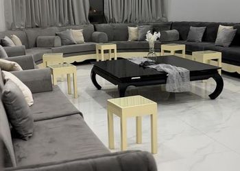 شاليه بجلس وفناء خارجي 