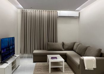 شقة بدخول ذاتي وتصميم أنيق 