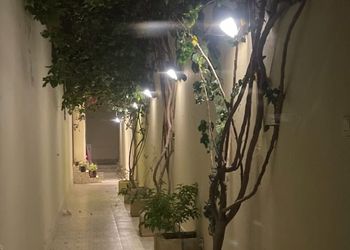شقة بغرفتين نوم وصالة مريحه 