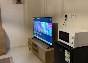 استديو بسرير ماستر وجلسة جانبية