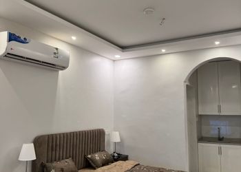 استديو بسرير ماستر وجلسة جانبية 