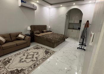 استديو بسرير ماستر وجلسة جانبية 